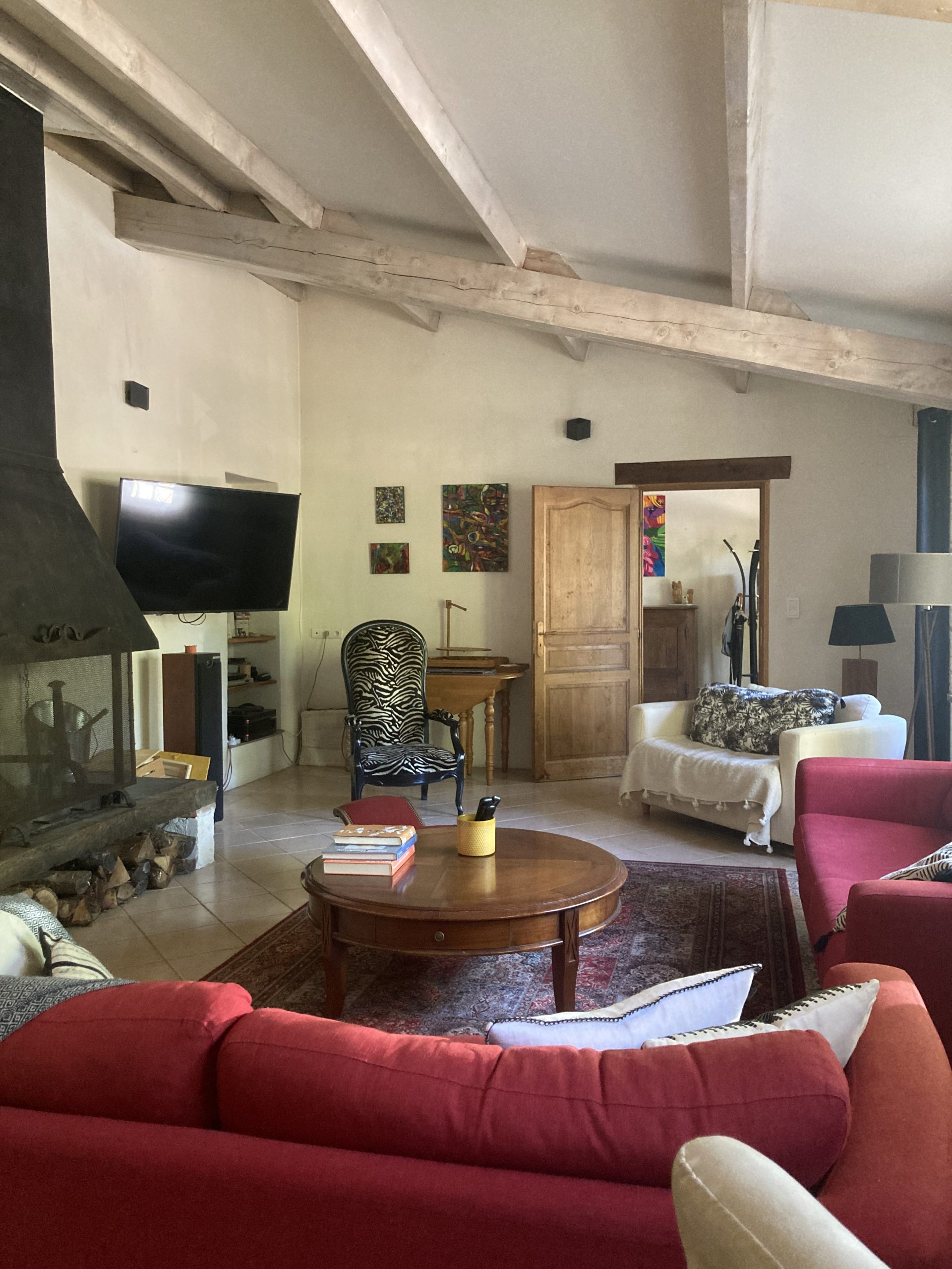 Le salon du gîte aux Hiboux du Quercy